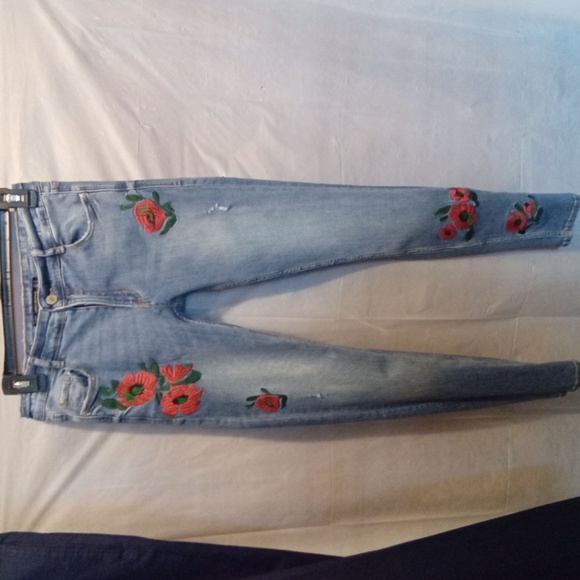Zara Blue Jean's With Red Embroidered Flowers - Picture 1 of 4
